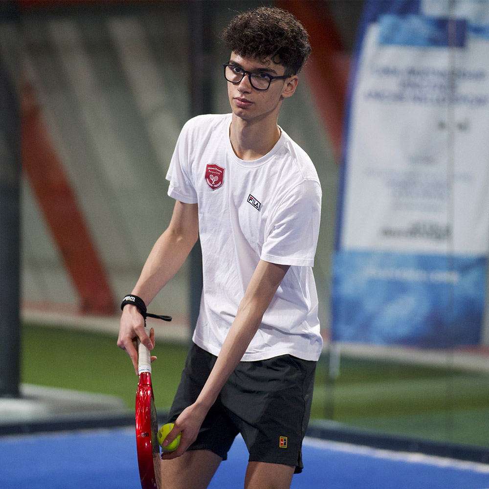 scuola padel corsi di padel e lezioni per ragazzi a Treviso
